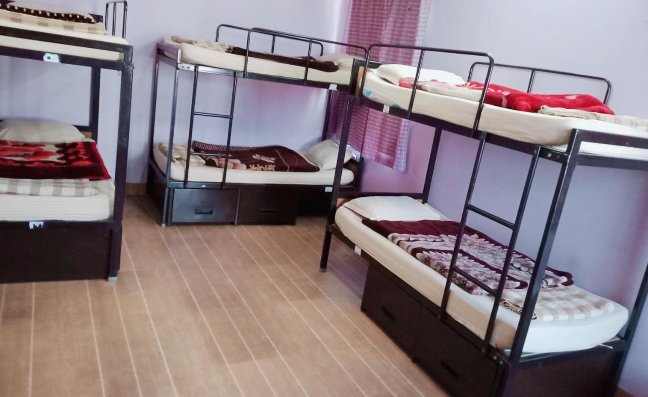 Monkey Bunky-3Monkeys Backpacker'S Hostel Катманду Екстер'єр фото